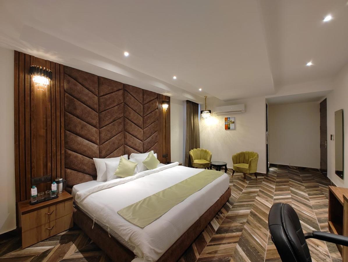 Grand Luxotica By Dls Hotels Dehradun Zewnętrze zdjęcie
