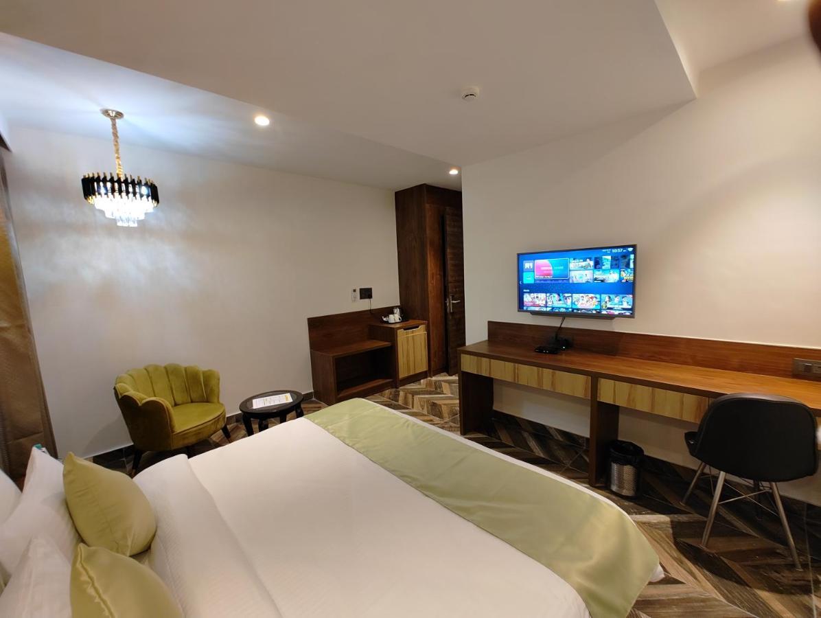 Grand Luxotica By Dls Hotels Dehradun Zewnętrze zdjęcie