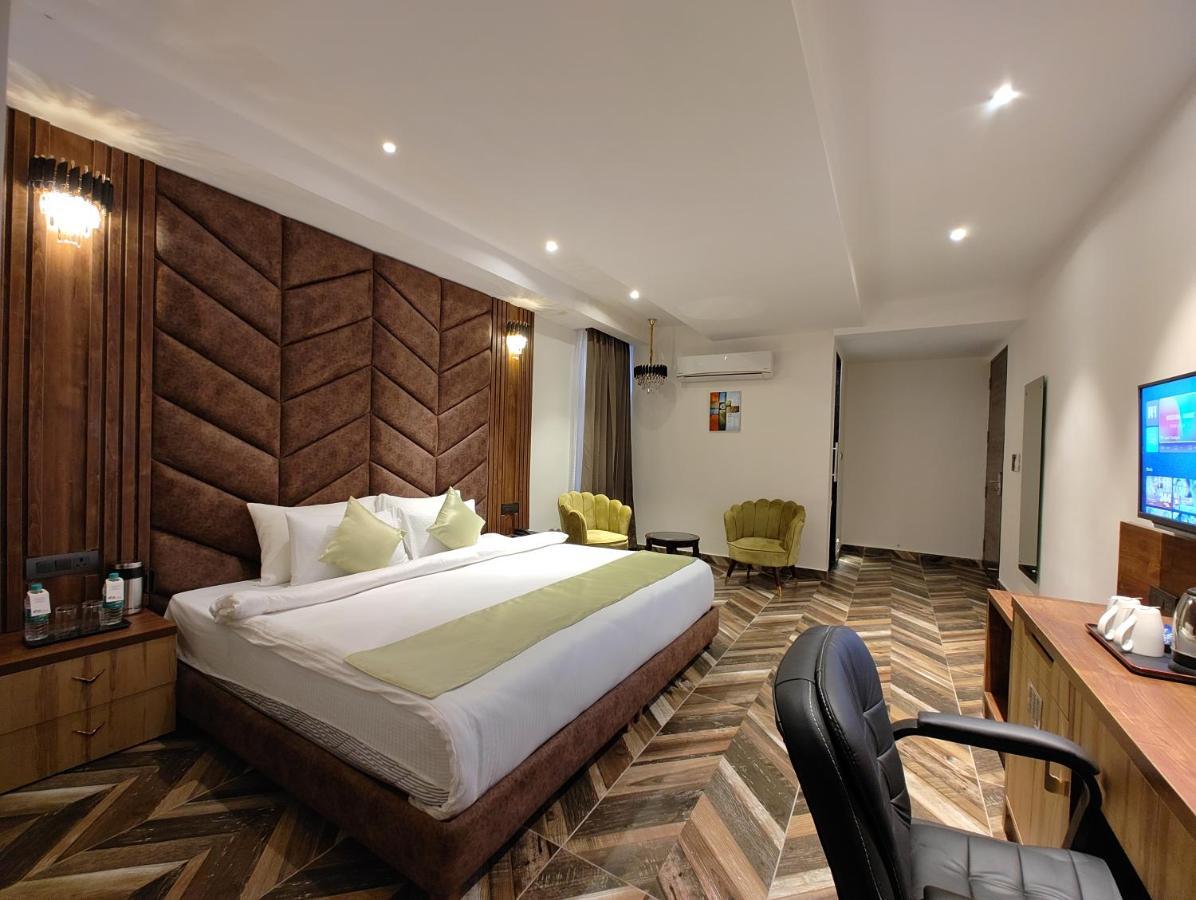 Grand Luxotica By Dls Hotels Dehradun Zewnętrze zdjęcie
