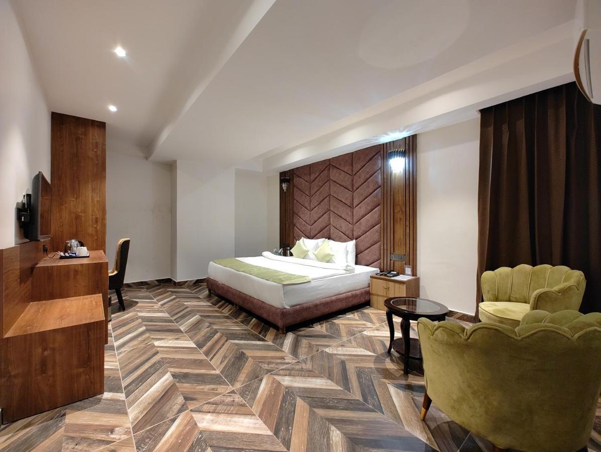 Grand Luxotica By Dls Hotels Dehradun Zewnętrze zdjęcie