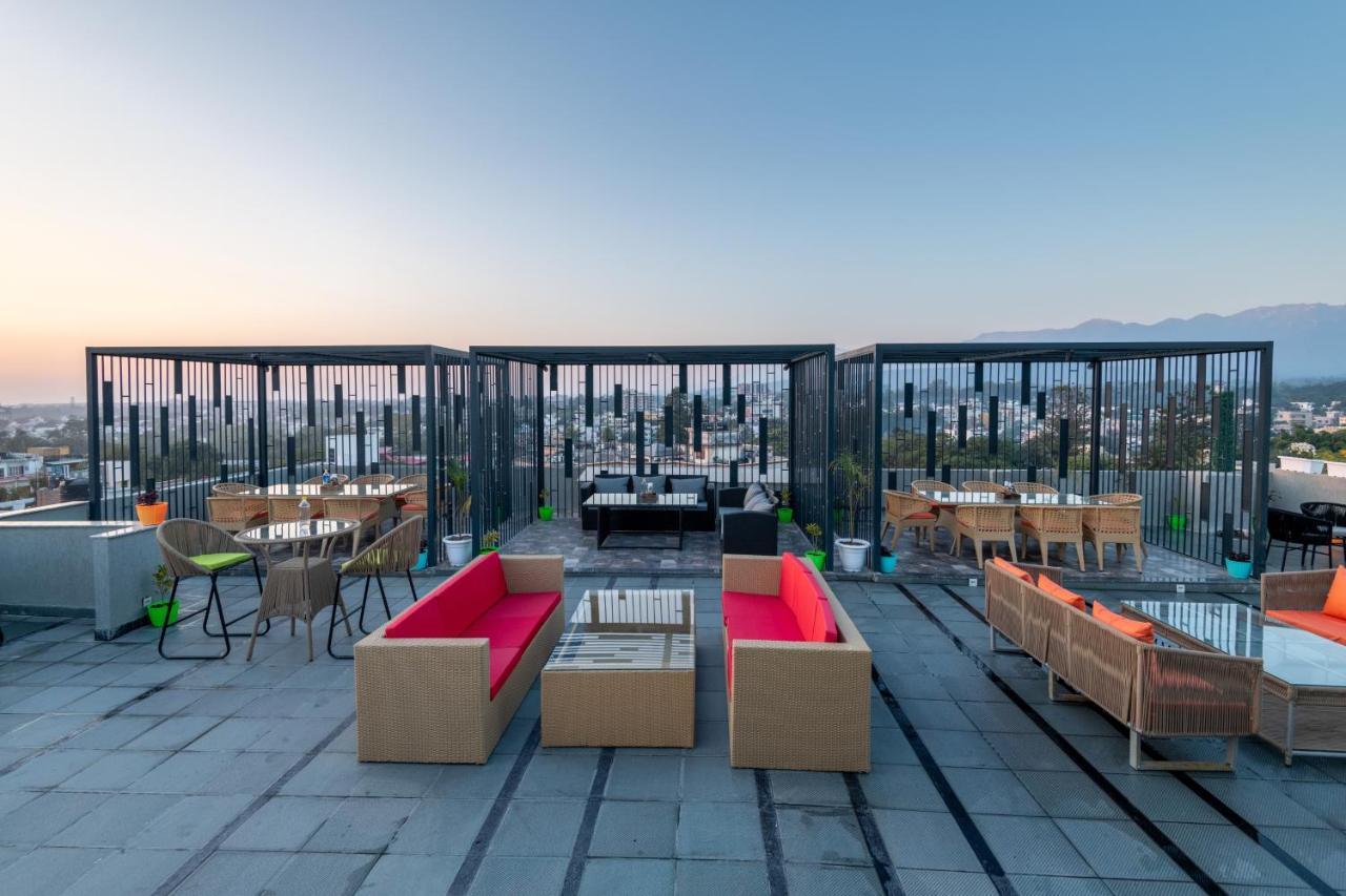 Grand Luxotica By Dls Hotels Dehradun Zewnętrze zdjęcie